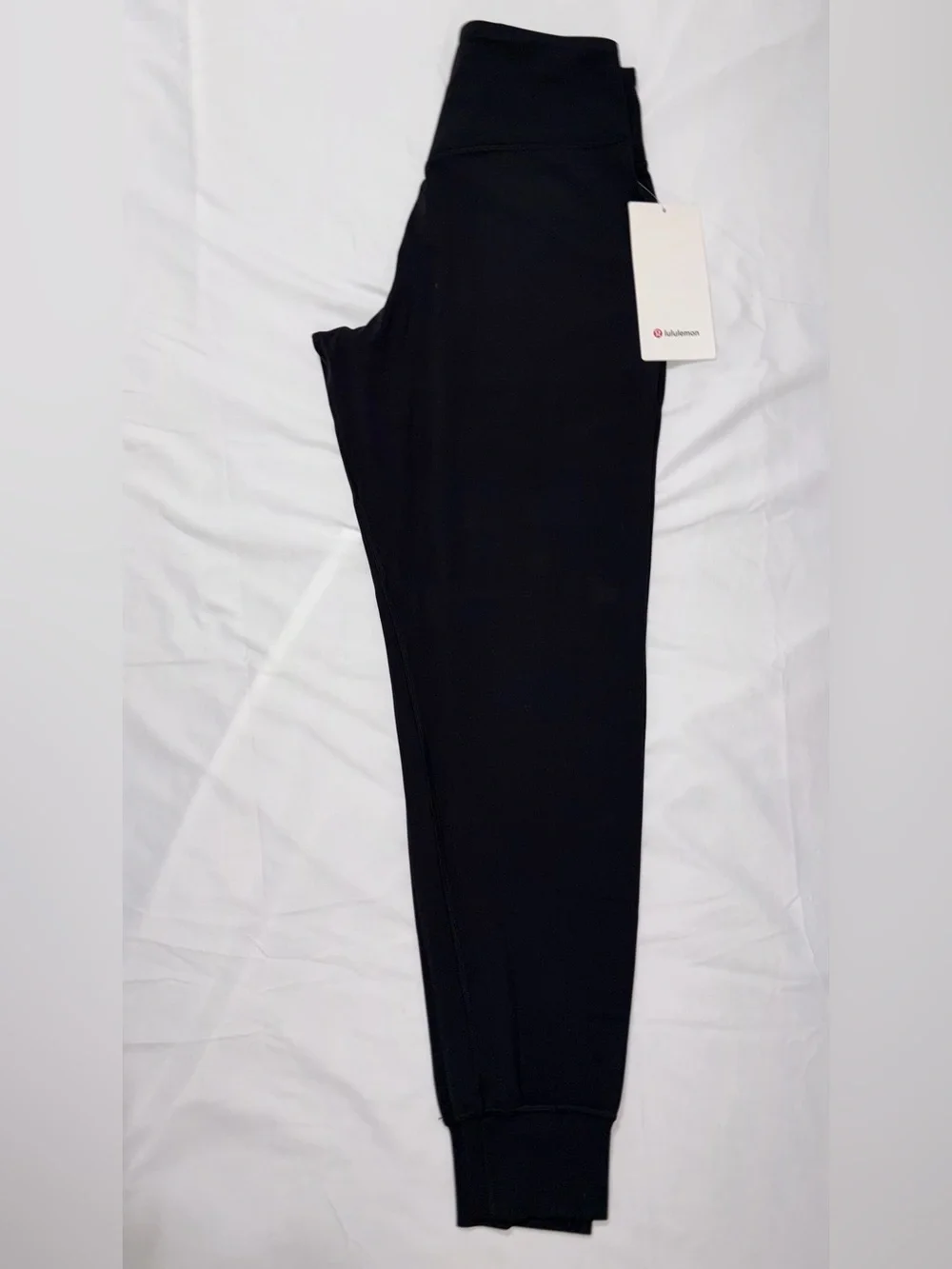 NWT*LULULEMON*SIZE 6* ALIGN HIGH RISE JOGGER*AUTHENTIC*BLACK*$118 RETAIL*25” LNG